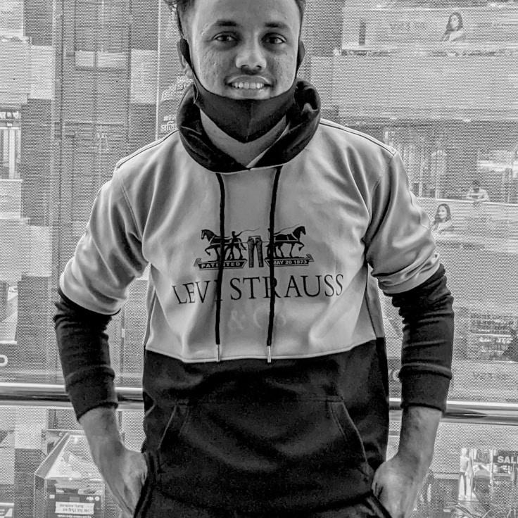 Portrait of Priya Sharma meditation instructor